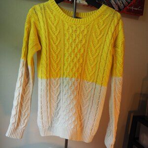 Women's Forever 21 White and Yello Sweater Size Small